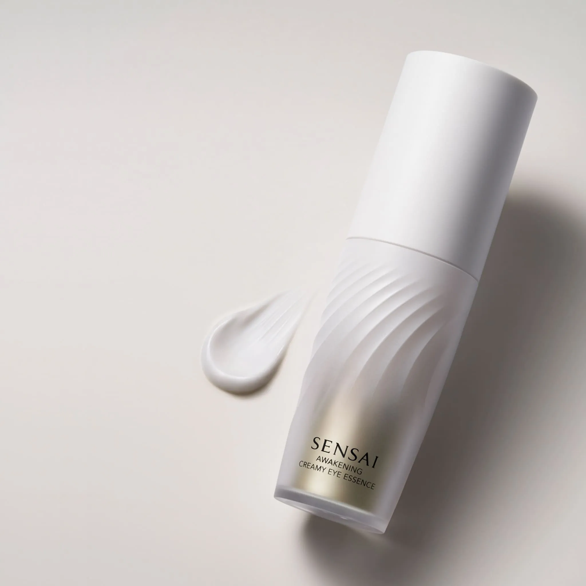 Awakening Creamy Eye Essence - Sensai