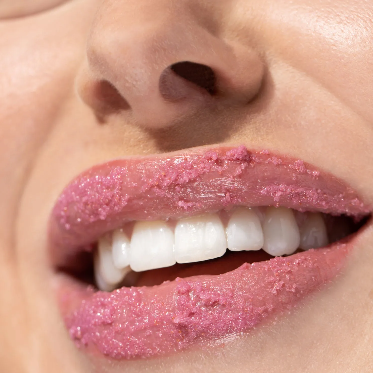 FITGLOW BEAUTY - 3-in-1 Lip Scrubbing Mask