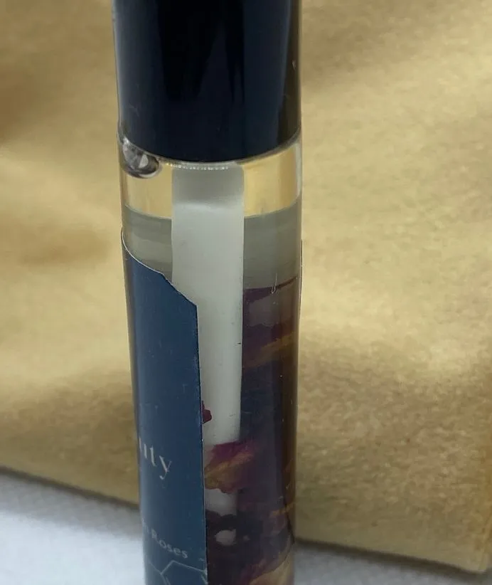 Lip Oil Gloss | Marula Oil | Lotus Seed Oil | Egyptian Roses | Chrysanthemums