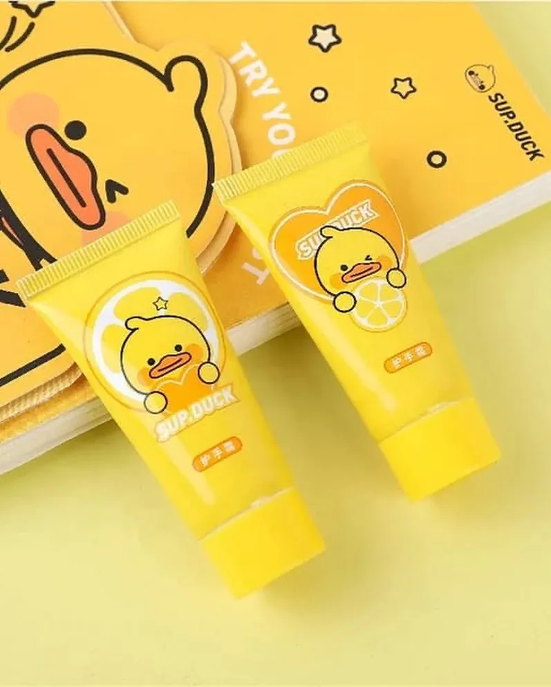 Strawberry Bunny Duck Moisturizing Set Moisturizing Lip Balm Hand Cream Set