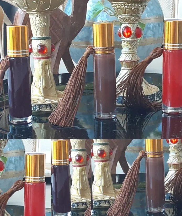 Topaz Oasis Queen | Queen Hagar Garnet | Lip Oil Gloss | Strawberry Seed | Egyptian Geranium | Jojoba | Coconut